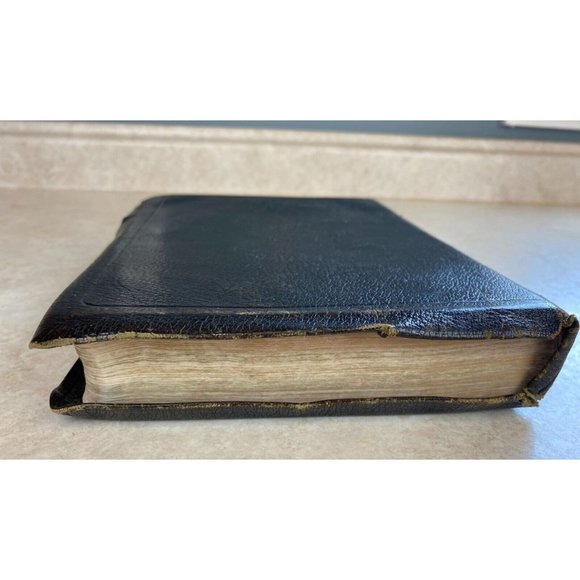 The New 1934 Chain Reference Bible Third Improved Edition King James Version - Picture 6 of 16